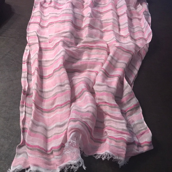 Banana Republic Scarves - Picture 3 of 4